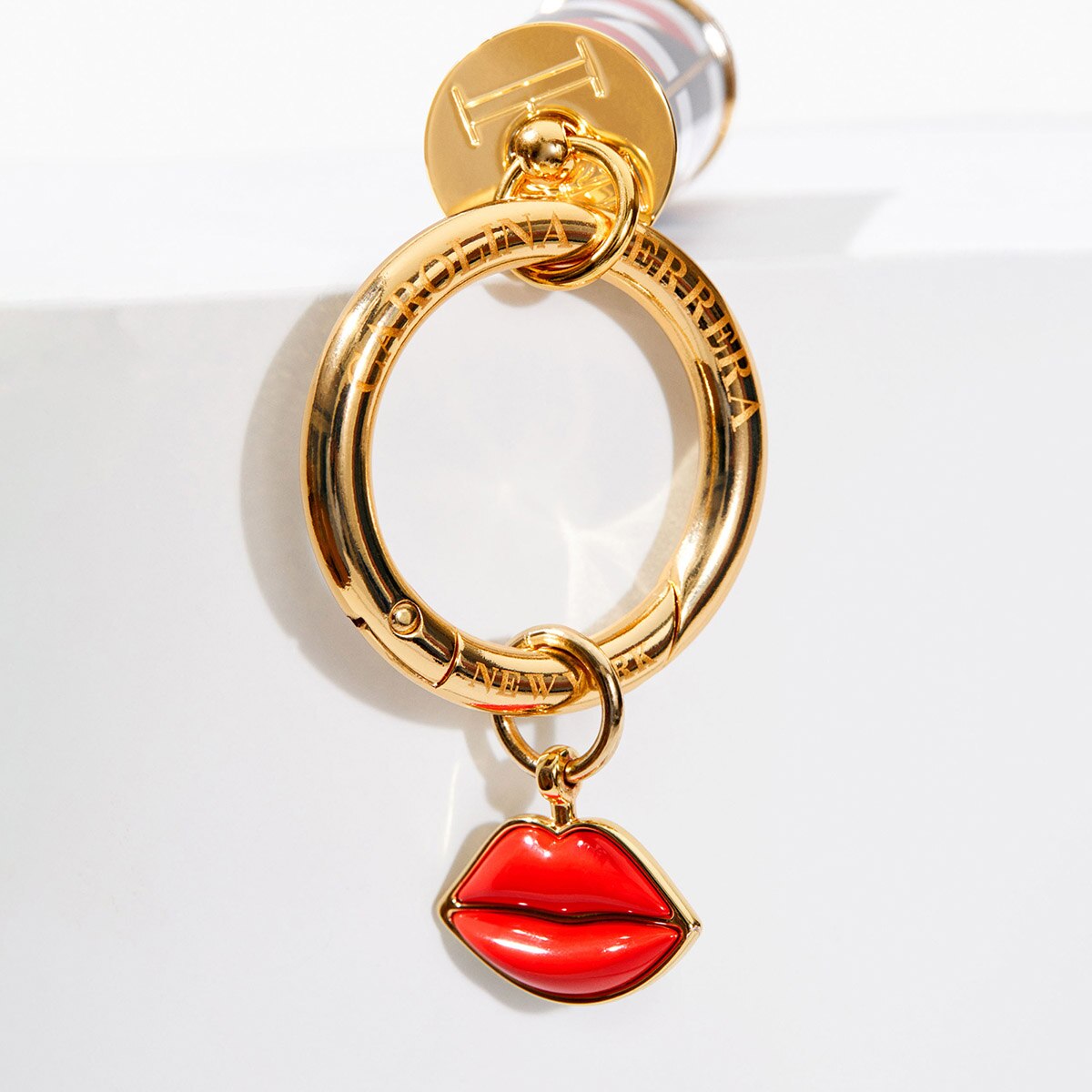 CHARM (ACCESORIO PARA MAQUILLAJE)